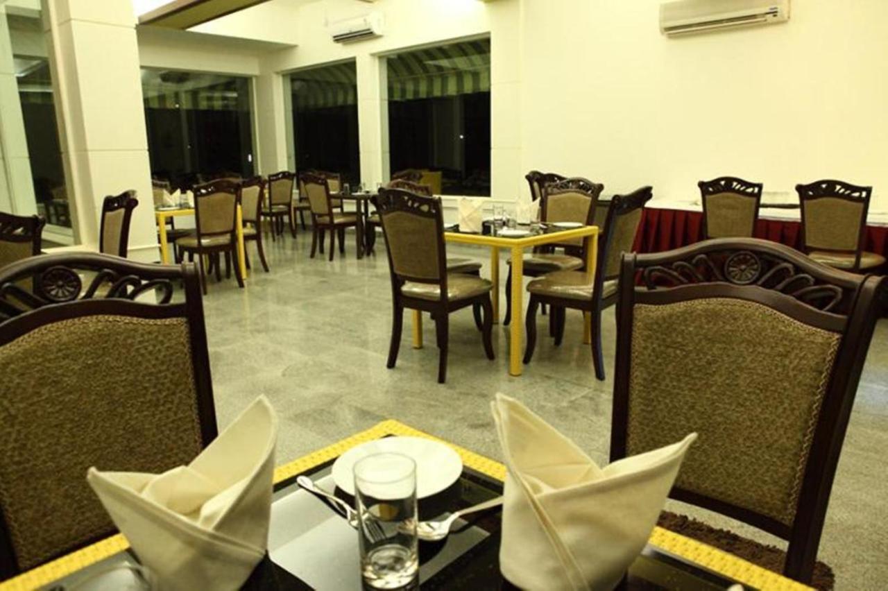 Esthell Village Resort Mahabalipuram Exterior foto